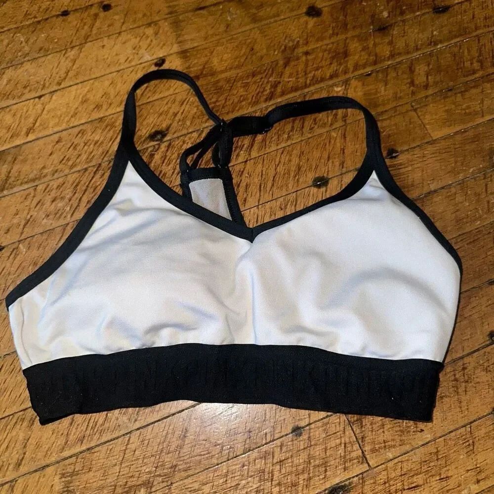Victoria’s Secret Ultimate white XS sporty mesh racerback bra